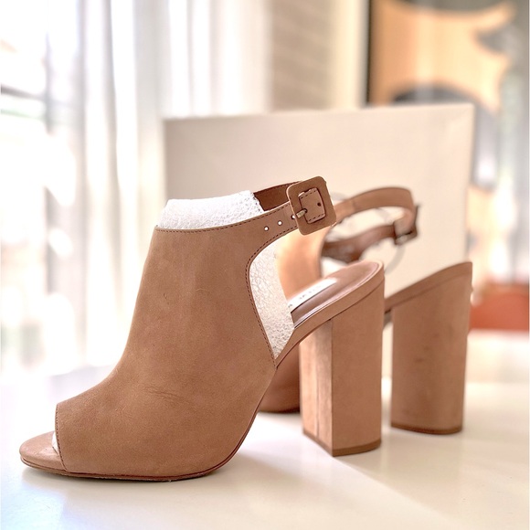 Steve Madden Callvin Peep Toe Sandal - Picture 2 of 10